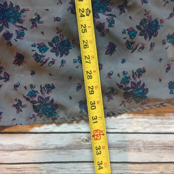 Free People • Grey Floral Button Up Tunic - Picture 6 of 8